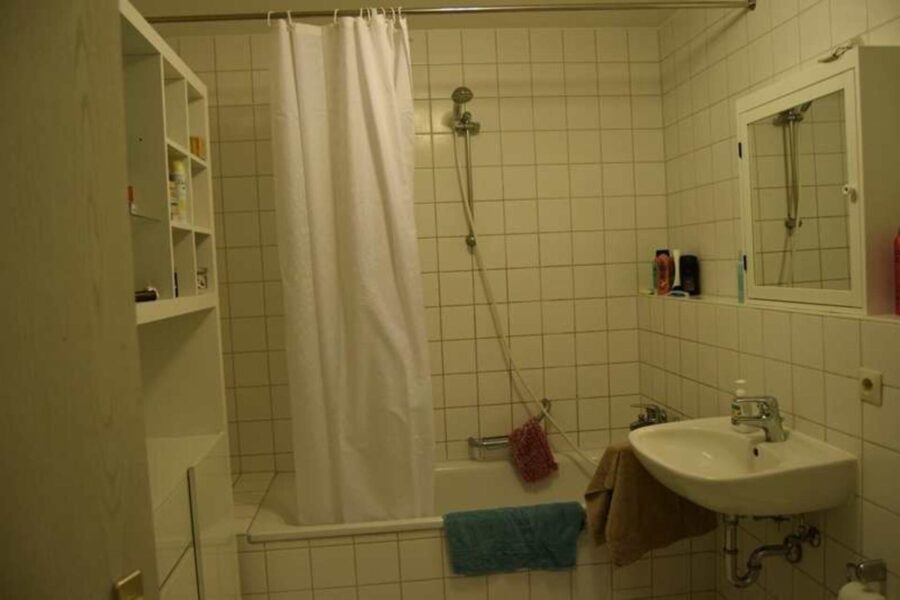 **2-Zimmer-Wohnung mit Terrasse** - Badezimmer