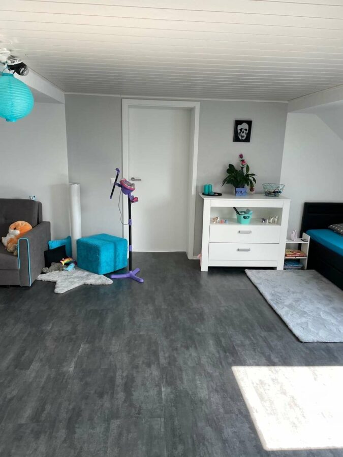 **Top gepflegtes Zweifamilienhaus** - Kinderzimmer DG