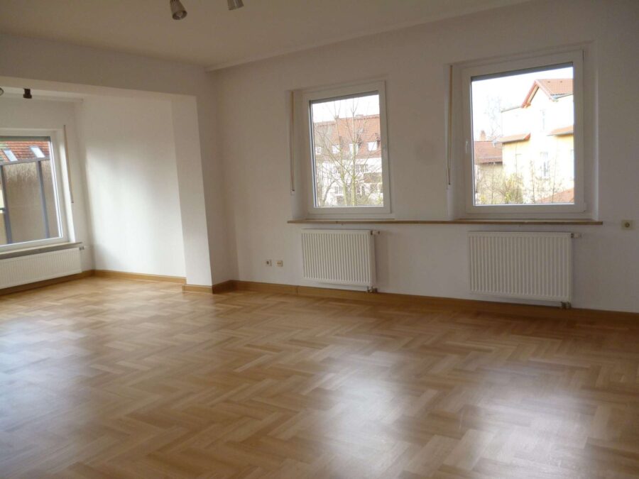 **Erstklassig sanierte 4-Zimmer-Altbauwohnung – Ruhige Wohnlage Nähe Innenstadt**, 95448 Bayreuth, Etagenwohnung